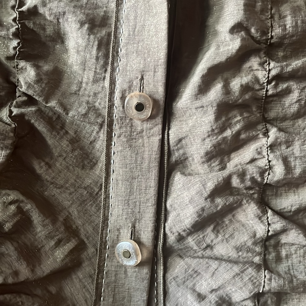 Spanner Jacket With Gold Threads And Three Buttons - image 3